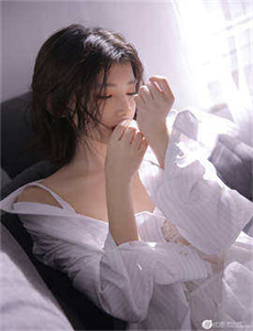 《翁公粗大小莹》